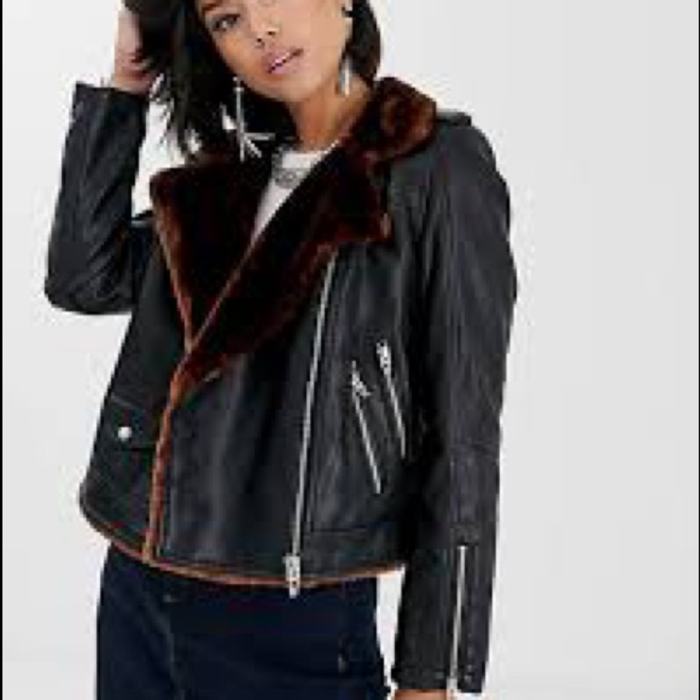 Blank NYC faux leather moto jacket with faux fur lining never worn!